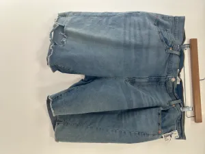 Levi Shorts Size 22