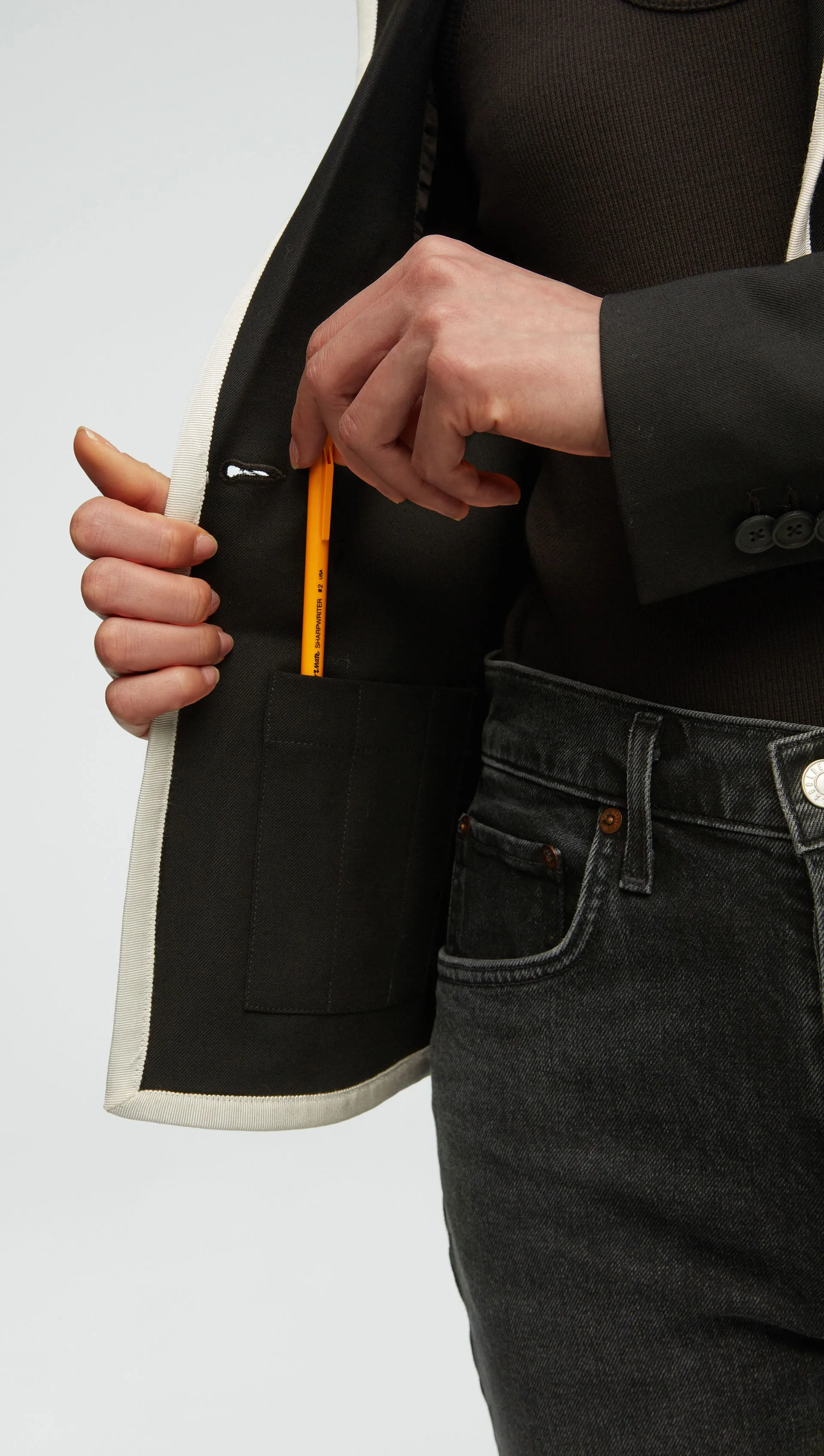 Piped Blazer in Seasonless Wool | Black/Ivory