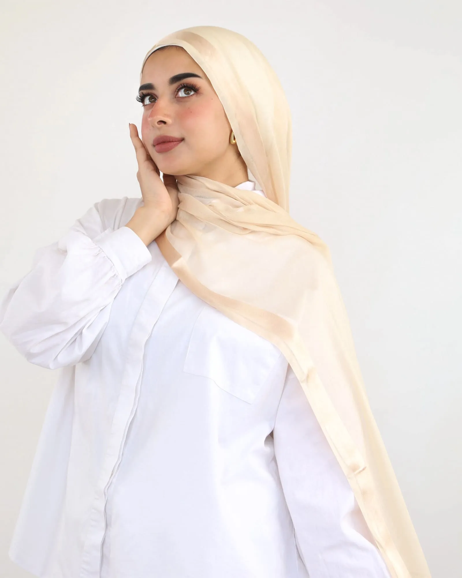 Soft Kuwaiti scarf
