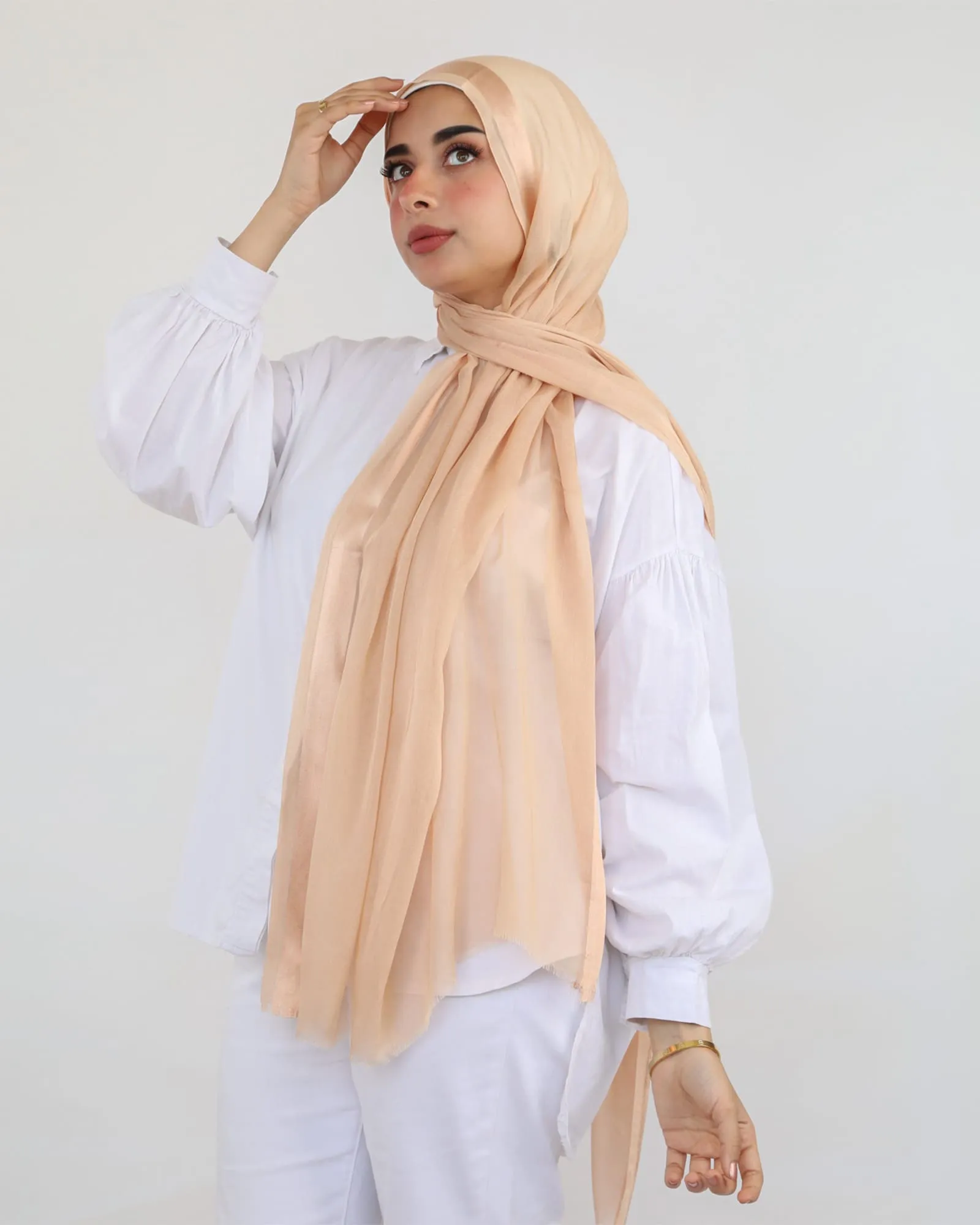 Soft Kuwaiti scarf
